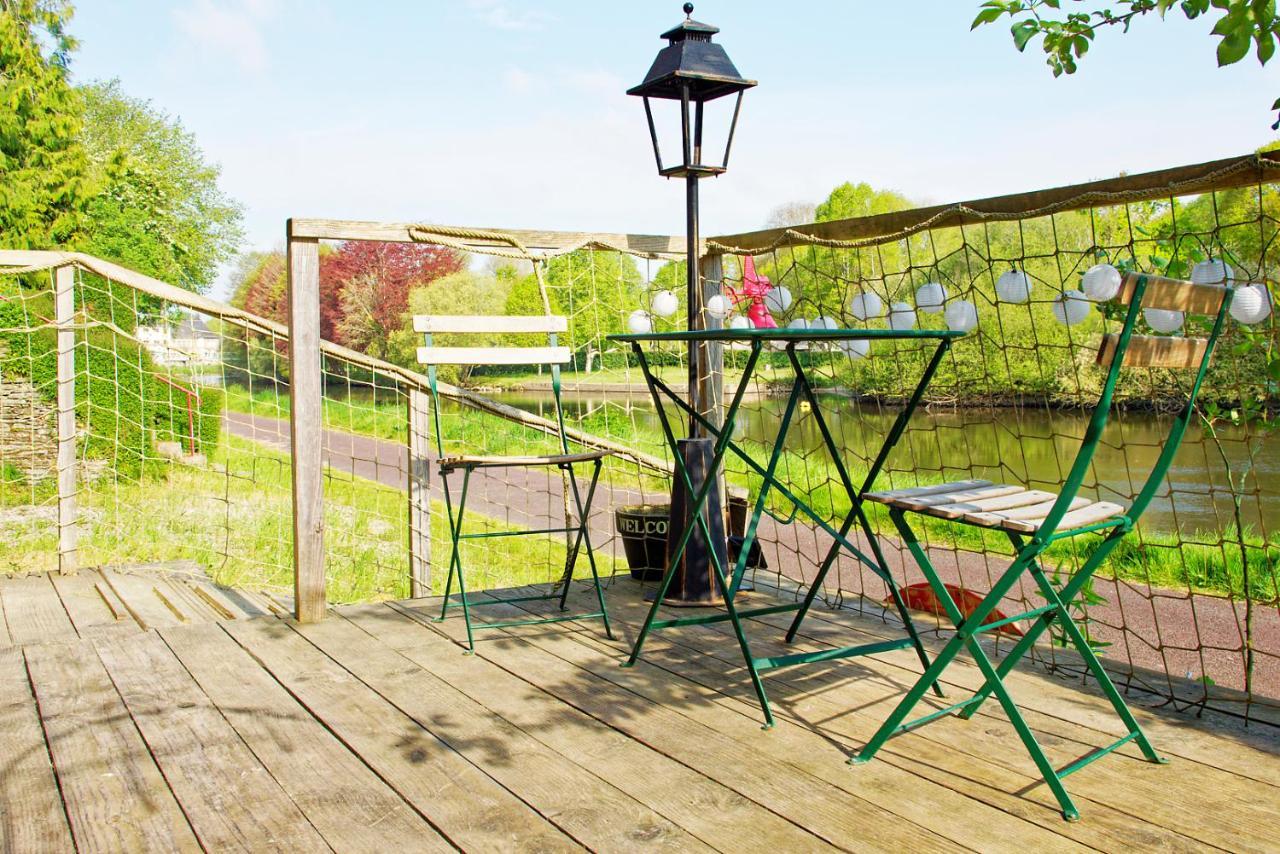 Malestroit Le Deck'Halage Bed & Breakfast エクステリア 写真